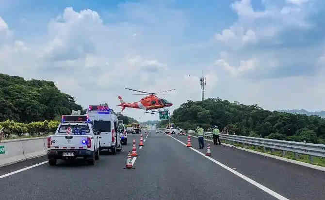 赫山区高速公路汽车救援案例